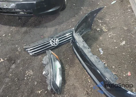 2013 Volkswagen Passat 2.5L Se z USA, uszkodzony, nr VIN 1VWBP7A39DC136070